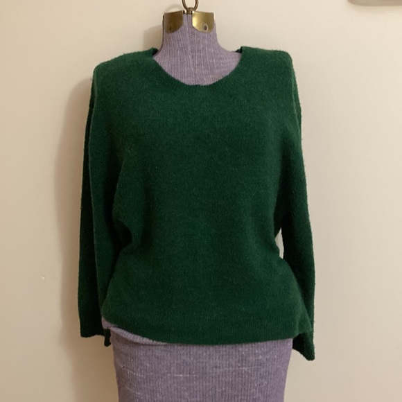 H&M Sweater - Picture 2 of 4